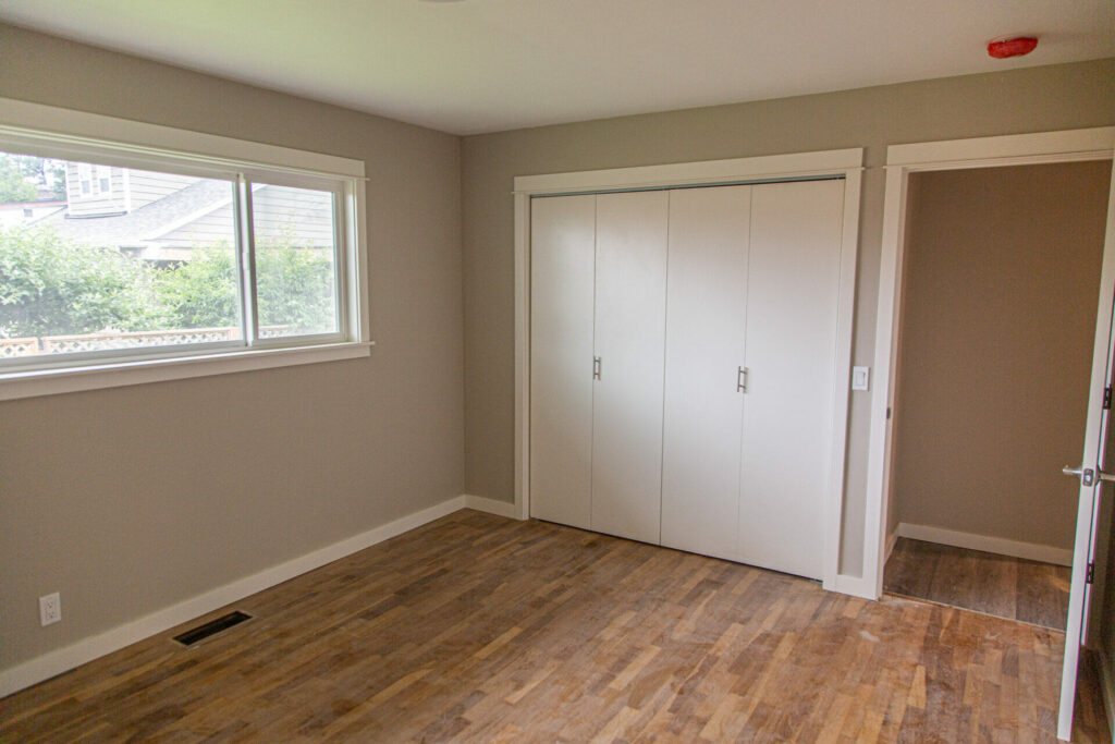 Moving Walls image