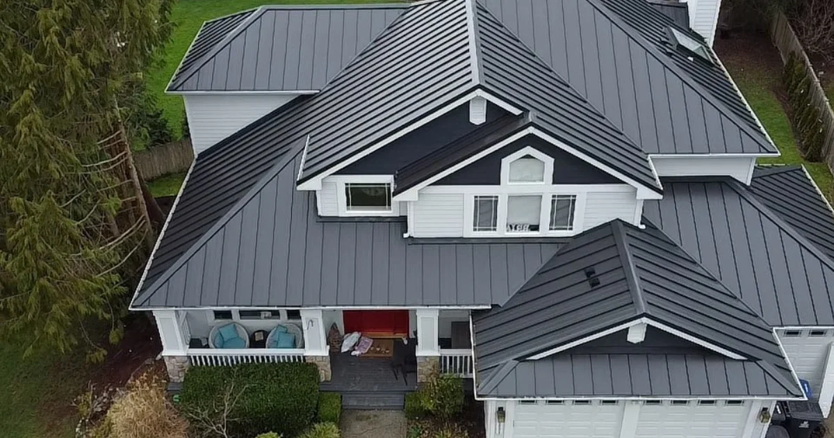 How to Choose the Best Roofing Materials for Washington Rain Asphalt vs. Metal vs. Cedar (1)