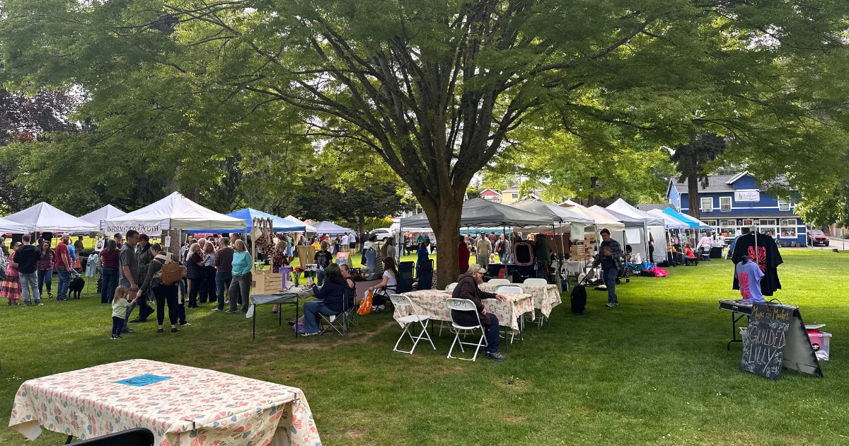 vendors at the farmers market